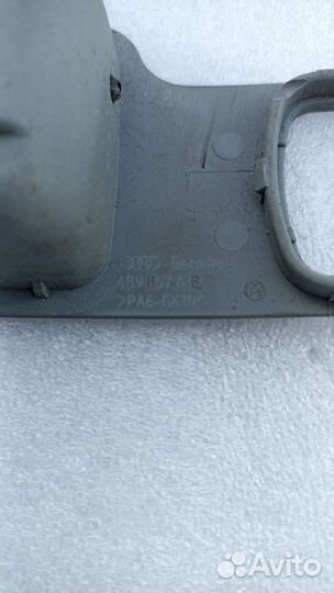 Audi A6 C5 крючок одежды с