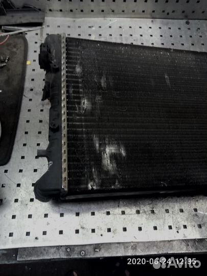 Радиатор основной Volkswagen Polo