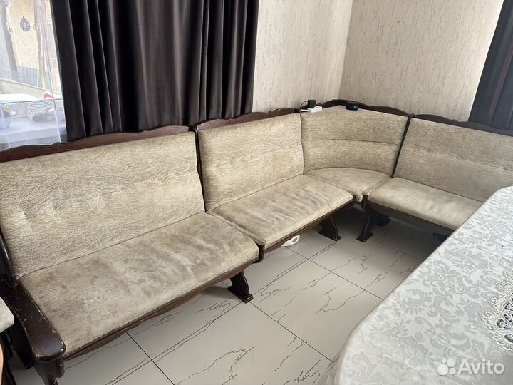 Кухонный уголок со столом и стульями бу