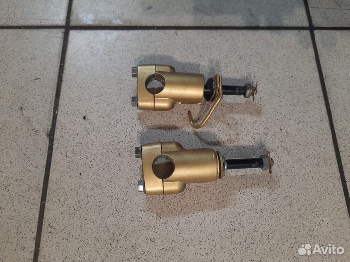 Стойки руля Yamaha XT600Z Tenere 1988