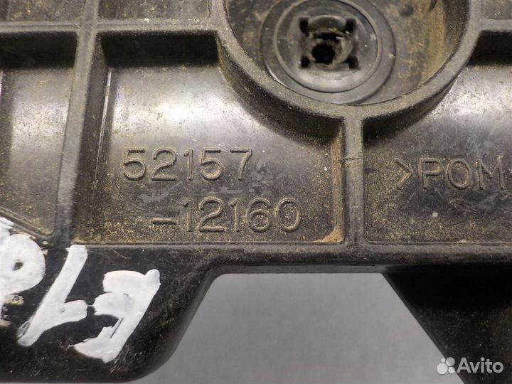 Кронштейн заднего бампера правый Toyota Corolla