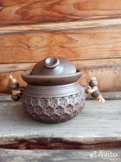 Горшочек керамический с крышкой и двумя ручками