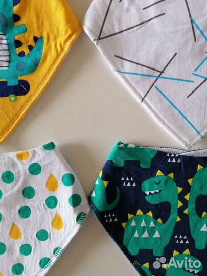 Слюнявчики-шарфики-банданы новые 0+