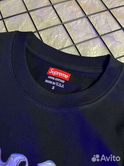 Футболка Supreme