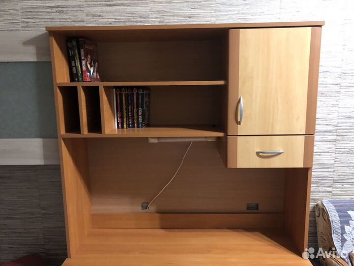 Компьютерный стол