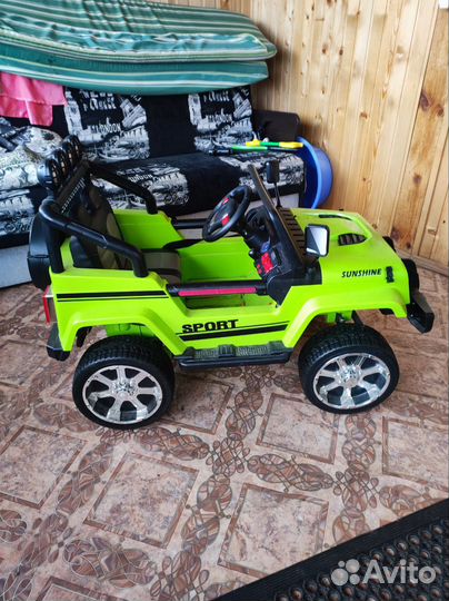 Детский электромобиль бу