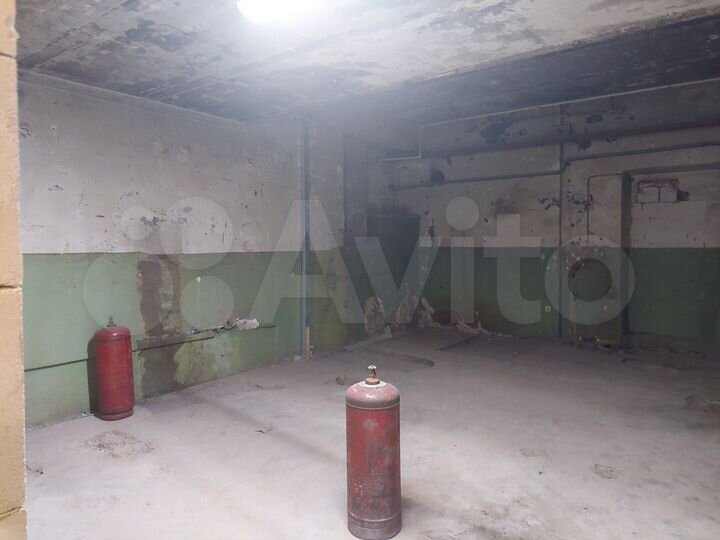 Теплый склад, 57 м². Грузовой лифт на 2 тонны