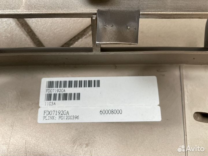 Решетка радиатора Ford Explorer 1L2Z8200AAB