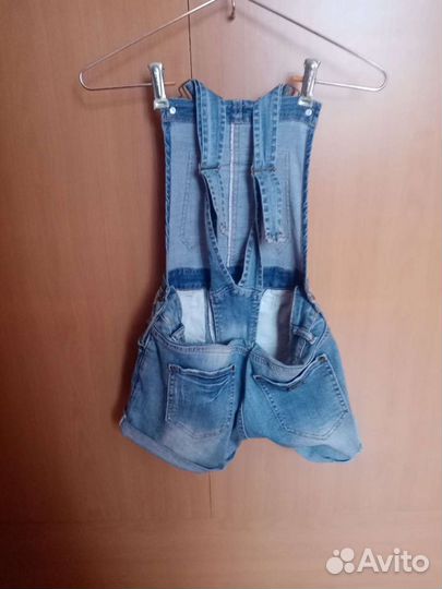 Джинсовый комбинезон