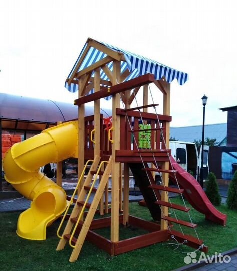 Детская деревянная площадка