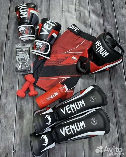 Боксерские перчатки, защита голени, Шлем бокс