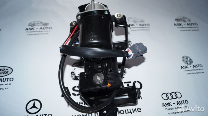 Компрессор пневмоподвески Infinity QX56