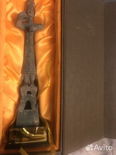 Бронзовая статуэтка