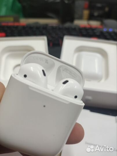 Беспроводные наушники apple airpods 2 анимация