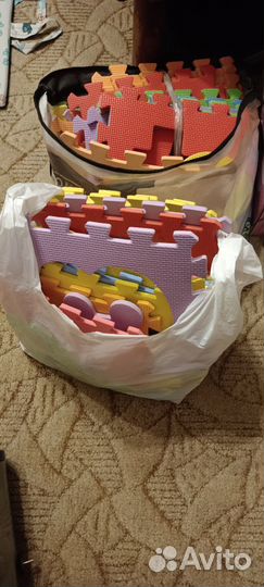 Детский коврик из пазлов