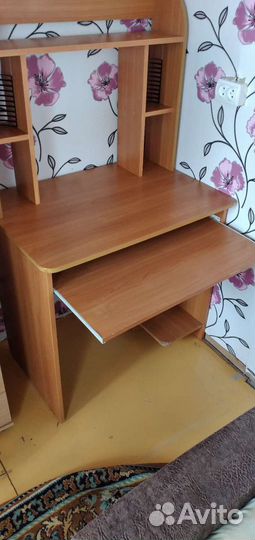 Компьютерный стол