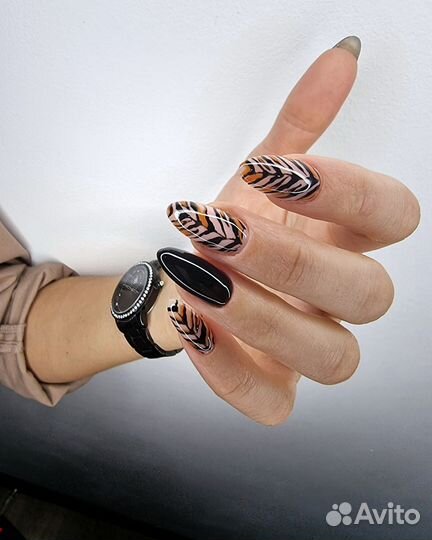 Маникюр/ педикюр