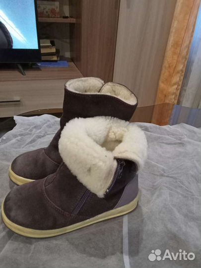 Ботинки для девочки 30р