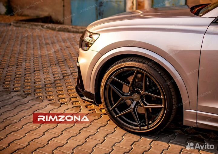 Кованые диски R22 на Audi RS Q8
