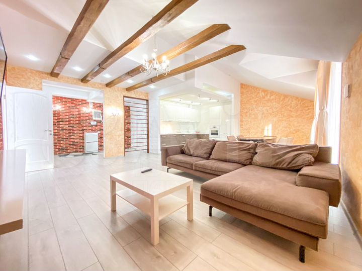 2-к. квартира, 90 м², 4/5 эт.