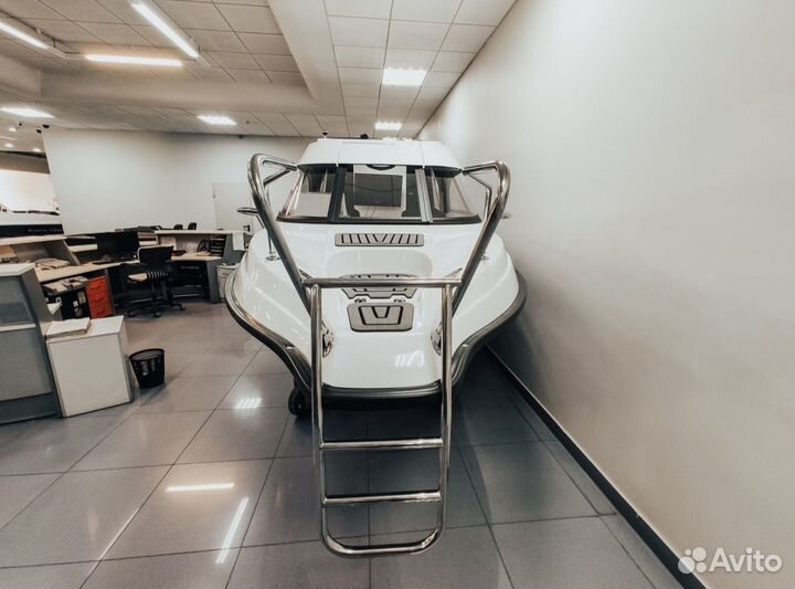 Каютный катер с хардтопом BossForr 580 HT