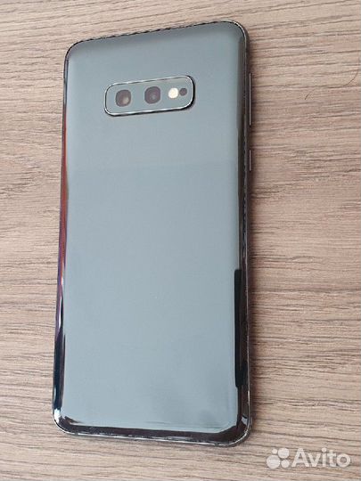 Samsung Galaxy S10e, 6/128 ГБ