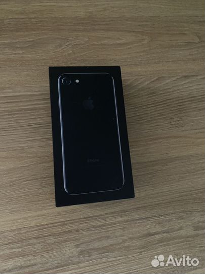 iPhone 7, 32 ГБ