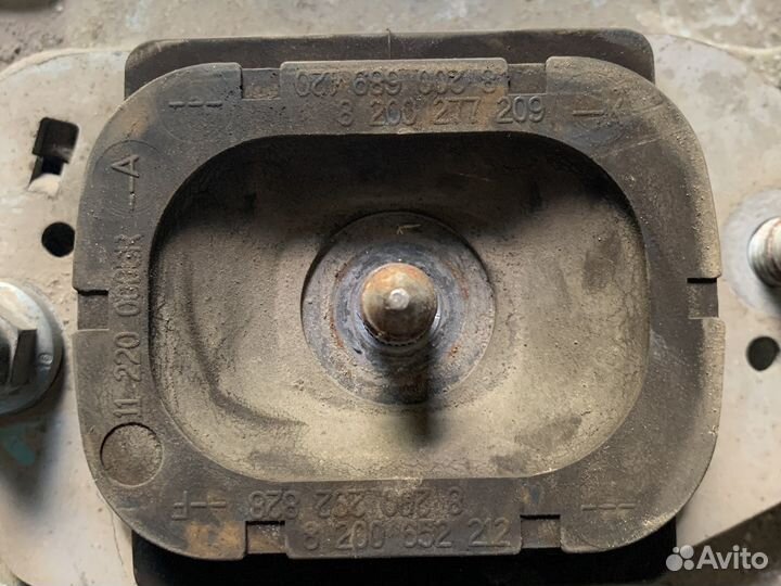 Подушка кпп laguna 3 1,5