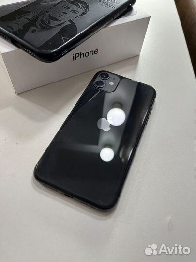 iPhone 11, 64 ГБ