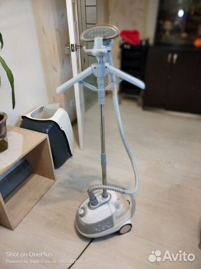 Отпариватель для одежды вертикальный