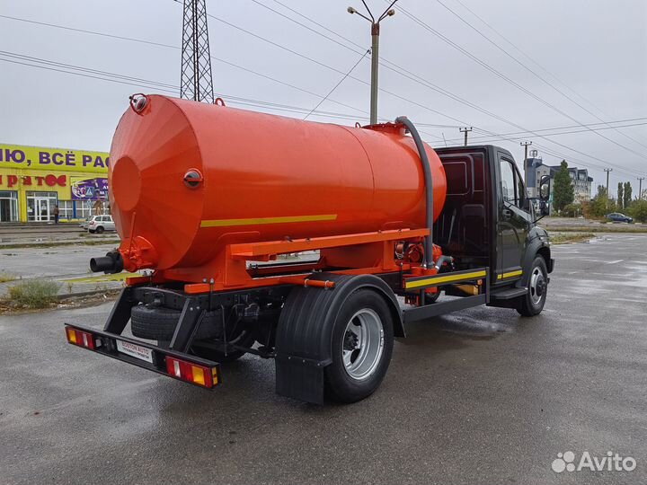 Газон Next 2017г. Ассенизатор 5 кубов