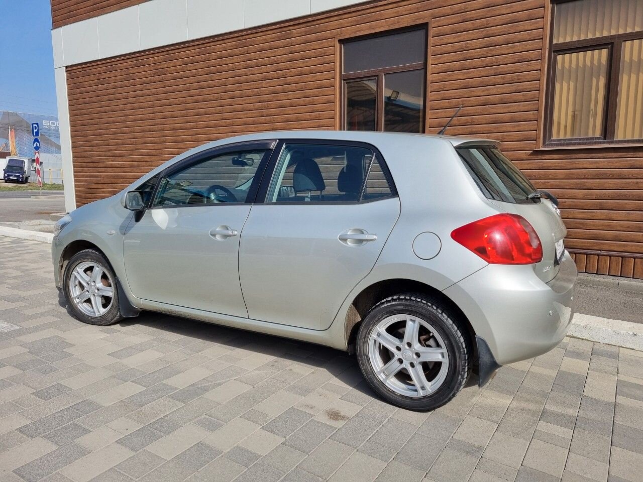 Toyota Auris: фото владельца