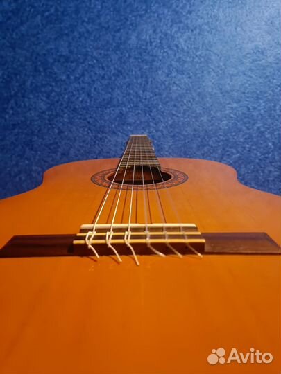 Классическая гитара yamaha c40