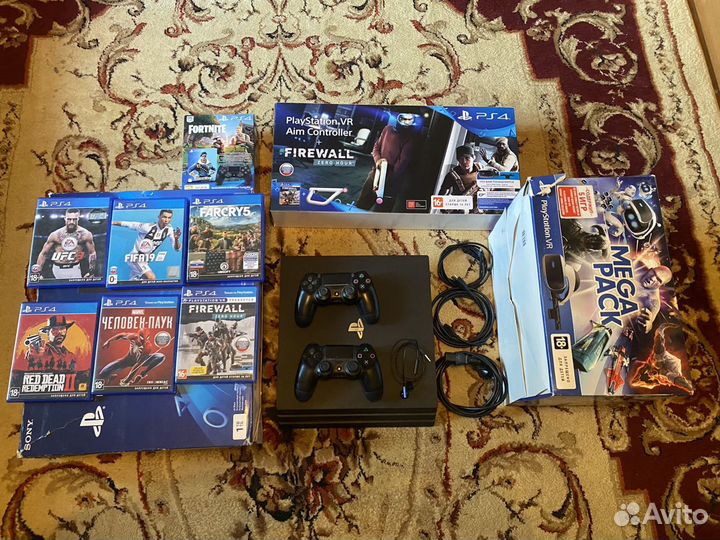 Sony PS4 Pro 1Tb+VR шлем+ AIM контроллер