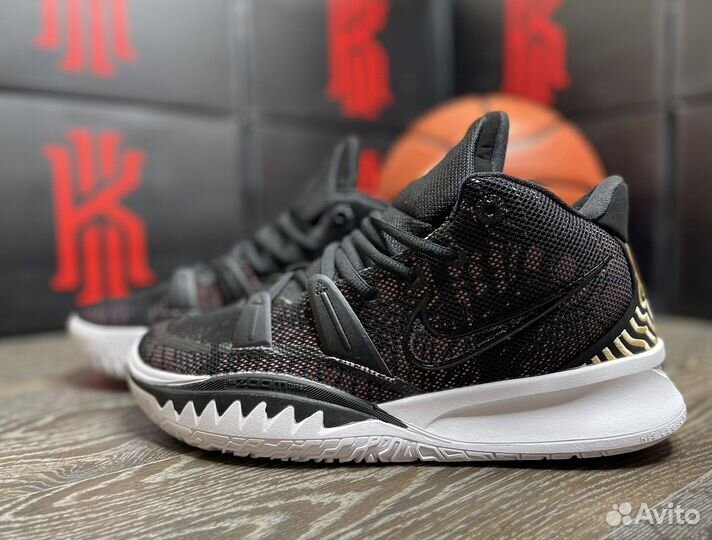 Баскетбольные кроссовки Nike Kyrie 7