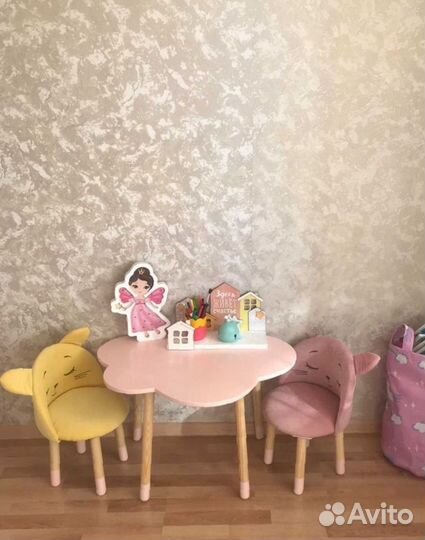 Детский стол и стул