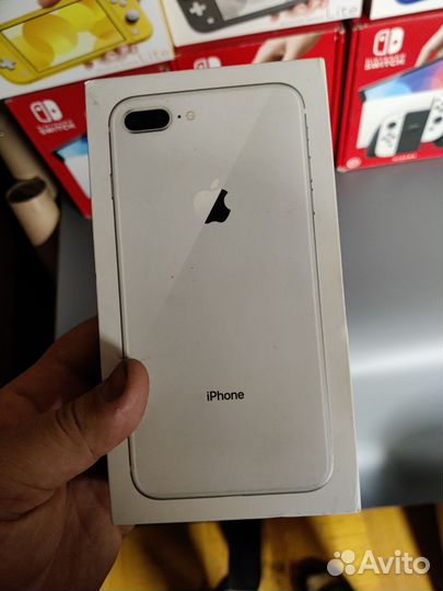 Коробка iPhone 8+