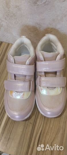 Кроссовки 27 новые