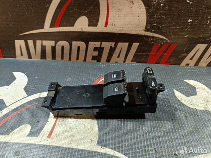 Блок управления стеклоподъемниками Skoda Octavia