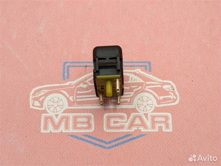 Кнопка стеклоподъемников w140 S-class 119.980