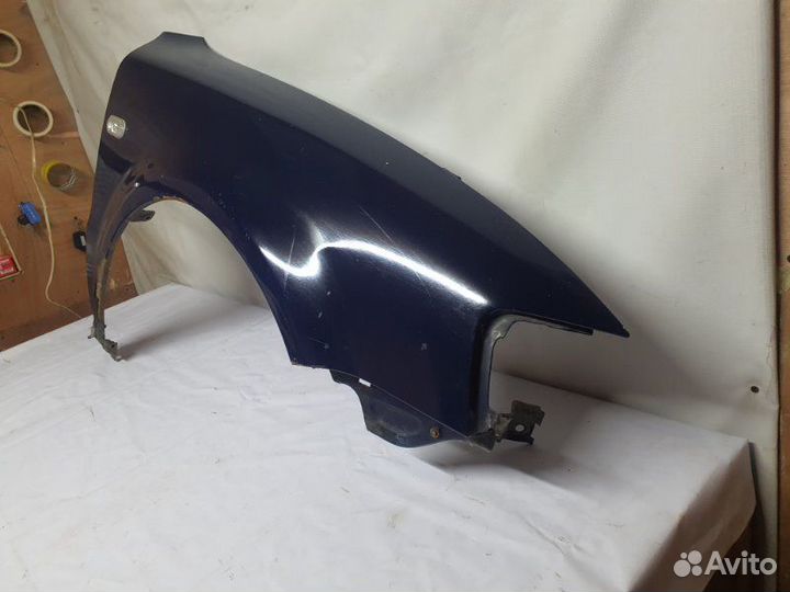 Крыло переднее правое Volkswagen Passat B5