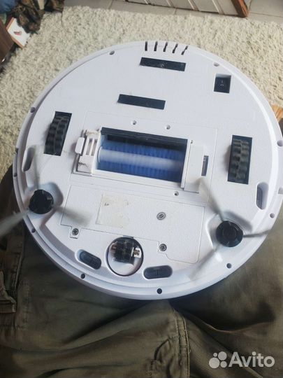 Робот пылесос