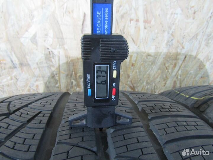 Pirelli Winter Sottozero 240 Serie II 295/30 R19