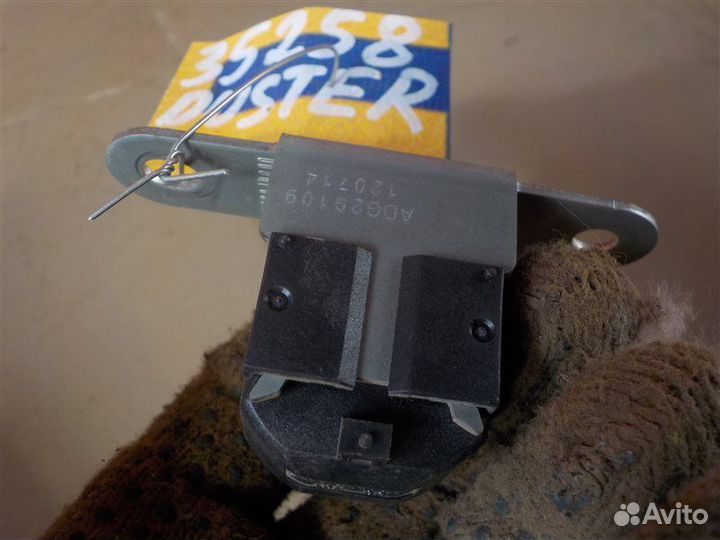 Датчик ускорения Renault Duster K4MA606 2012