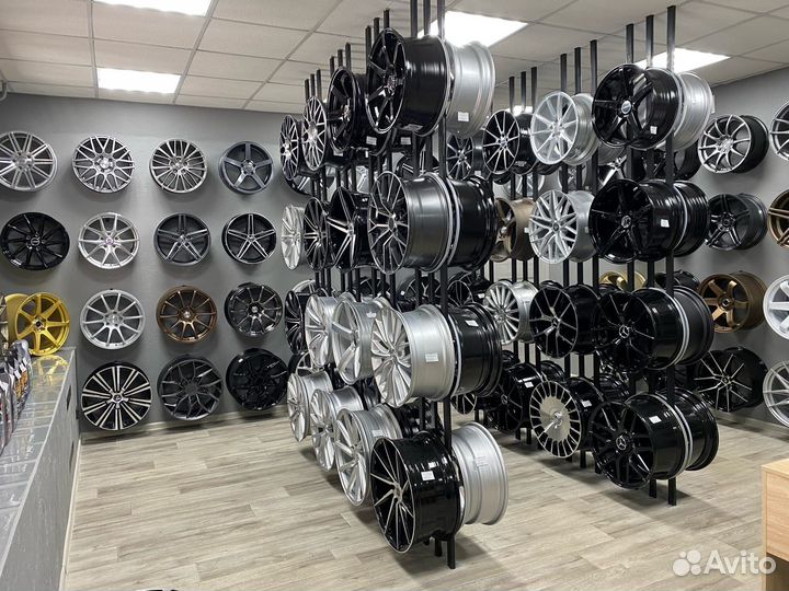 Диски Vossen VFS-1 R18 5x114.3