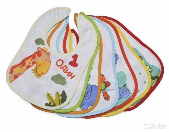 Разные виды слюнявчиков для кормления