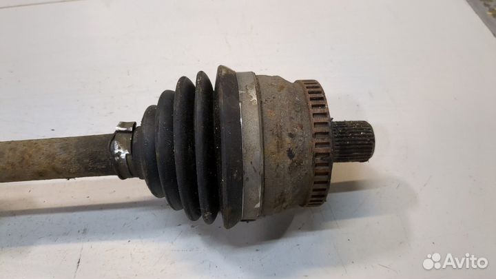 Полуось левая передняя Volkswagen Passat 5