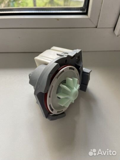 Помпа для посудомойки Hotpoint Ariston