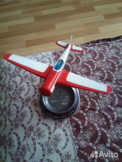 Сувенир пепельница Як18П СССР