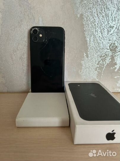 iPhone 11, 64 ГБ
